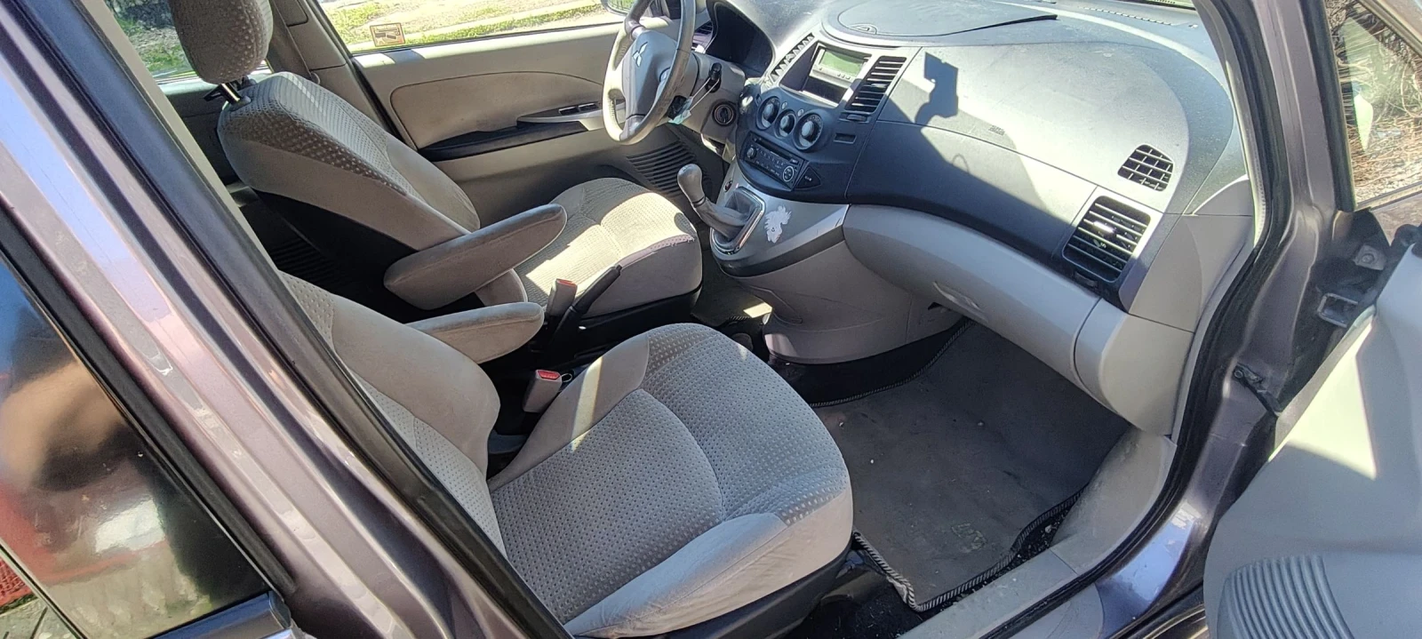 Mitsubishi Grandis 2.4 mivec 4G69, снимка 9 - Автомобили и джипове - 54109444