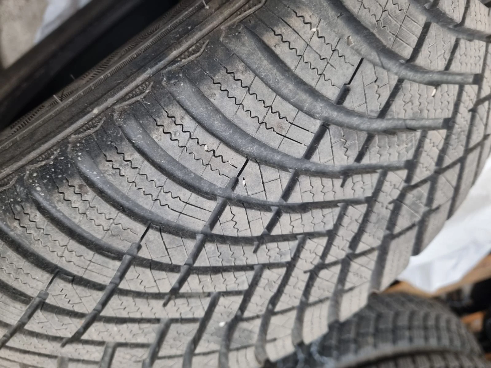 Mercedes-Benz C 250 AMG 4-MATIC 7G-TRONIC PLUS, снимка 6 - Автомобили и джипове - 54214467