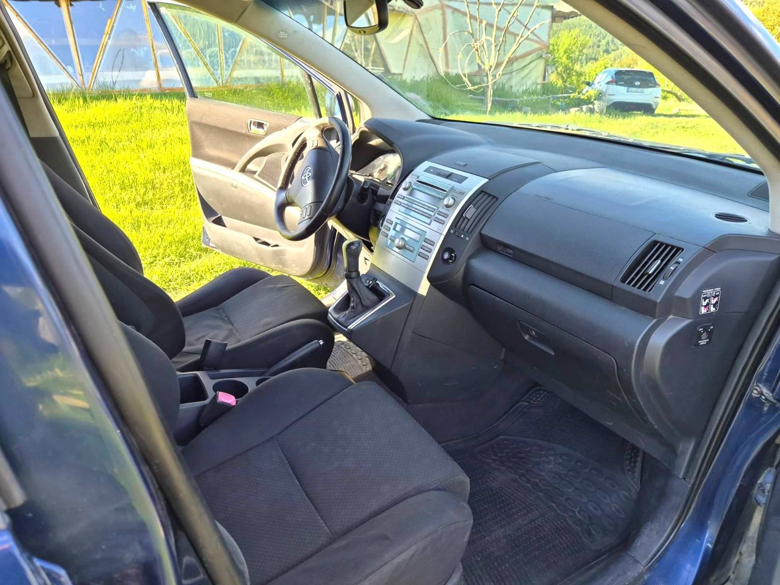 Toyota Corolla verso, снимка 11 - Автомобили и джипове - 54611077