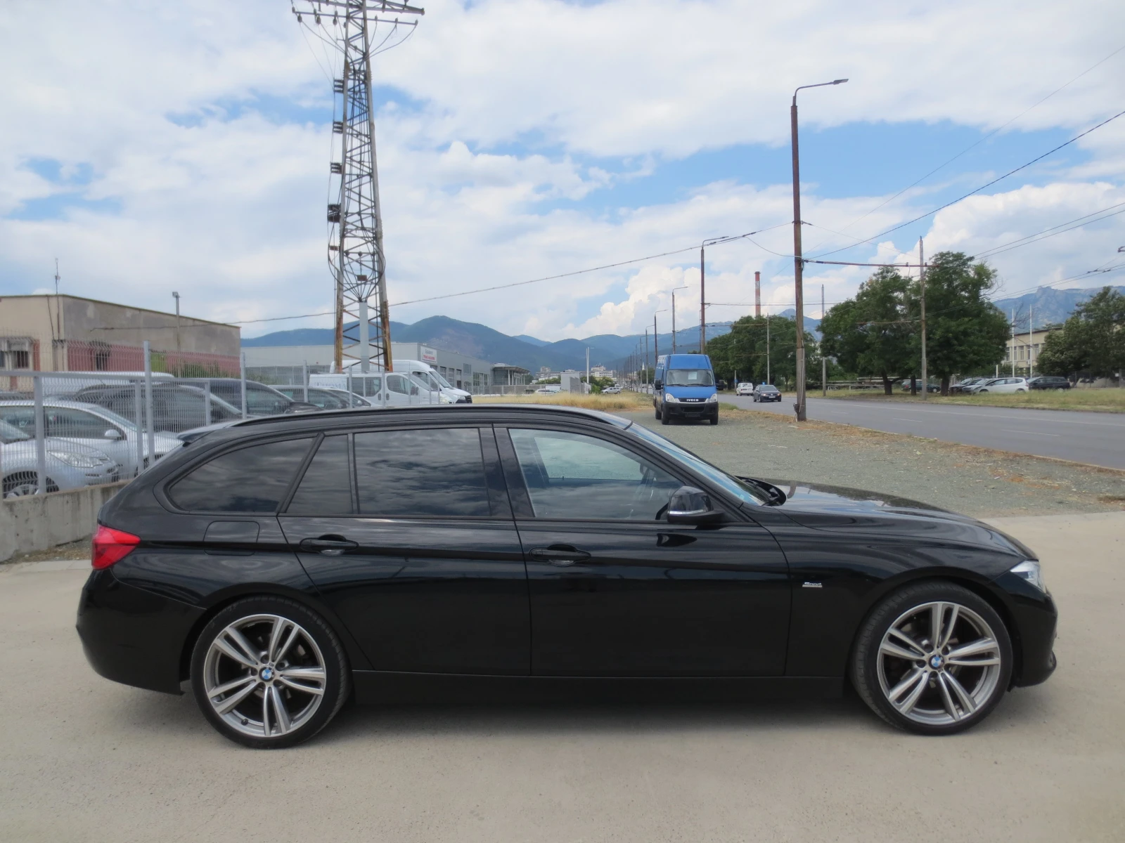 BMW 320 2.0 Twin Power Turbo, снимка 4 - Автомобили и джипове - 55220247