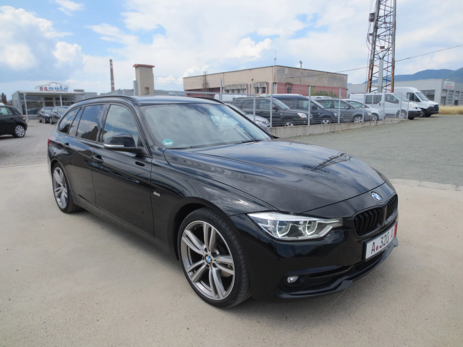 BMW 320 2.0 Twin Power Turbo, снимка 3 - Автомобили и джипове - 55220247