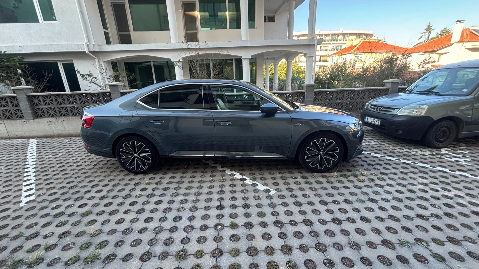 Skoda Superb 2.0 TDI, снимка 4 - Автомобили и джипове - 55479820
