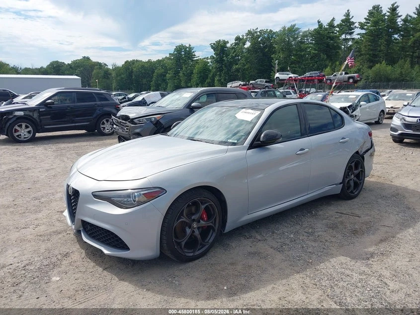 Alfa Romeo Giulia 2.0l Ti Sport Awd, снимка 2 - Автомобили и джипове - 55586803