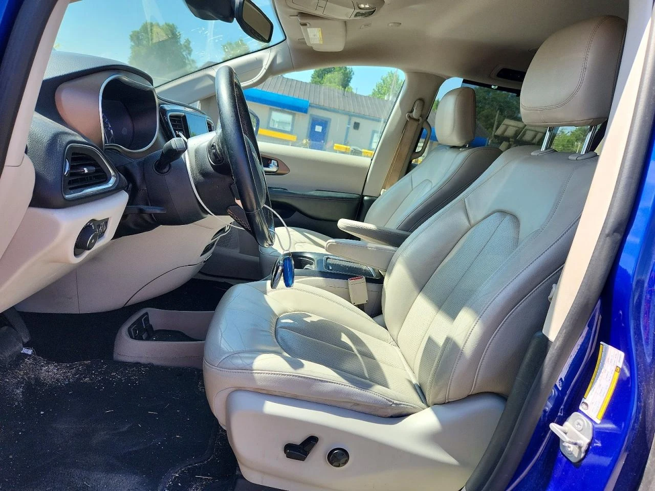 Chrysler Pacifica 3.6l Touring L Plus, снимка 7 - Автомобили и джипове - 55728812