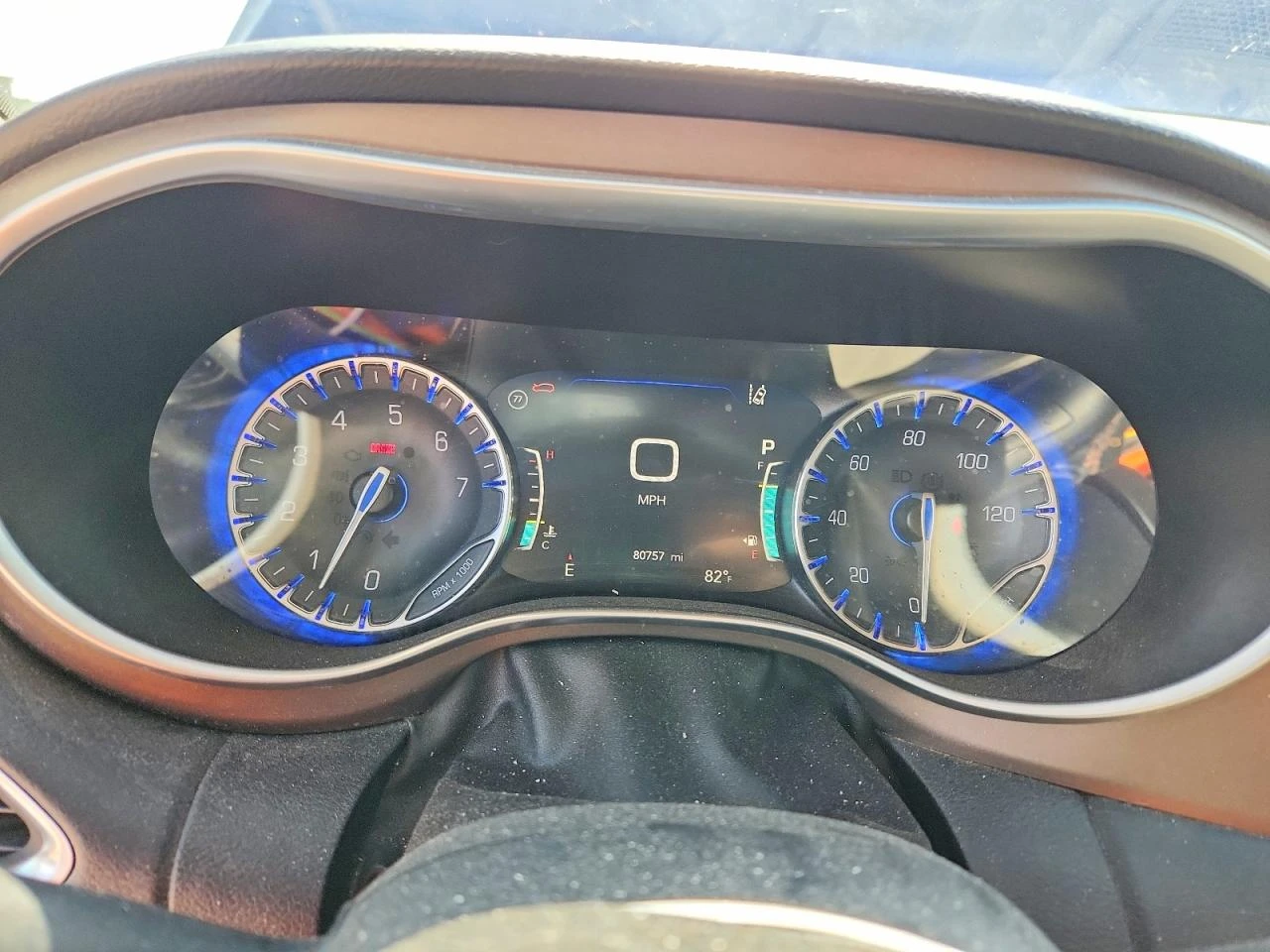 Chrysler Pacifica 3.6l Touring L Plus, снимка 9 - Автомобили и джипове - 55728812