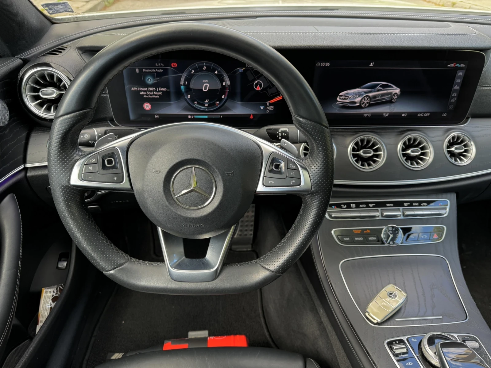 Mercedes-Benz E 220 E- class Coupe AMG pack, снимка 4 - Автомобили и джипове - 55874792