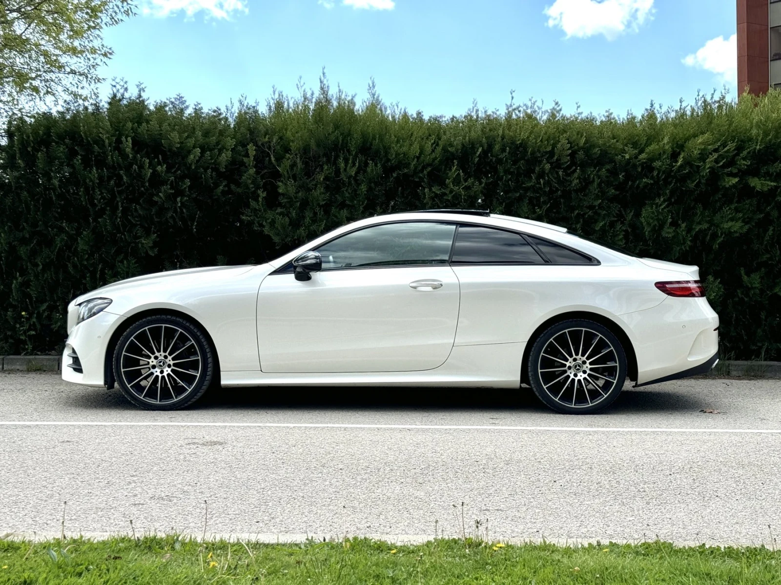 Mercedes-Benz E 220 E- class Coupe AMG pack, снимка 7 - Автомобили и джипове - 55874792