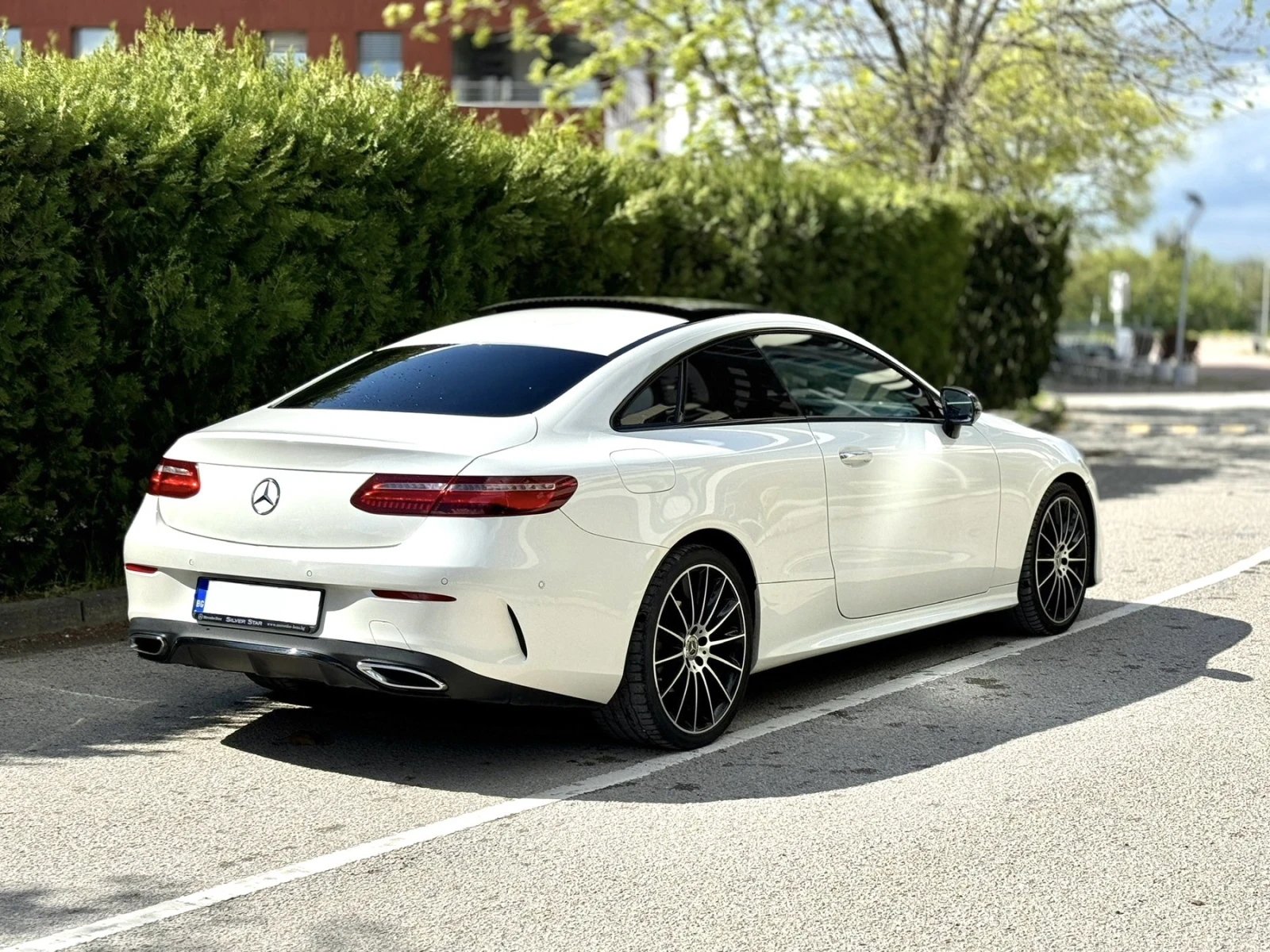 Mercedes-Benz E 220 E- class Coupe AMG pack, снимка 3 - Автомобили и джипове - 55874792