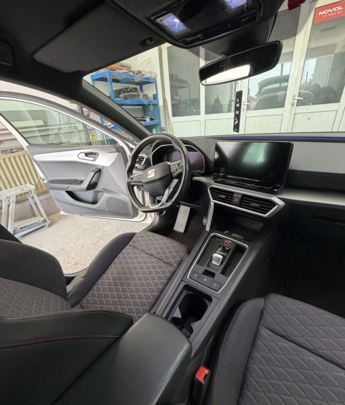 Seat Leon E-Hybrid * PluginHybryd* , снимка 4 - Автомобили и джипове - 56295569