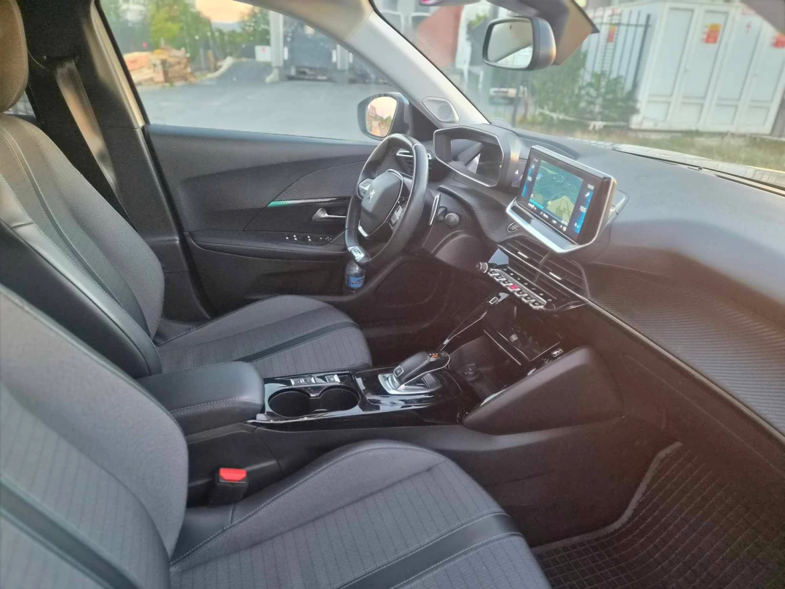 Peugeot 2008 1.5 GT LINE, снимка 7 - Автомобили и джипове - 56317710