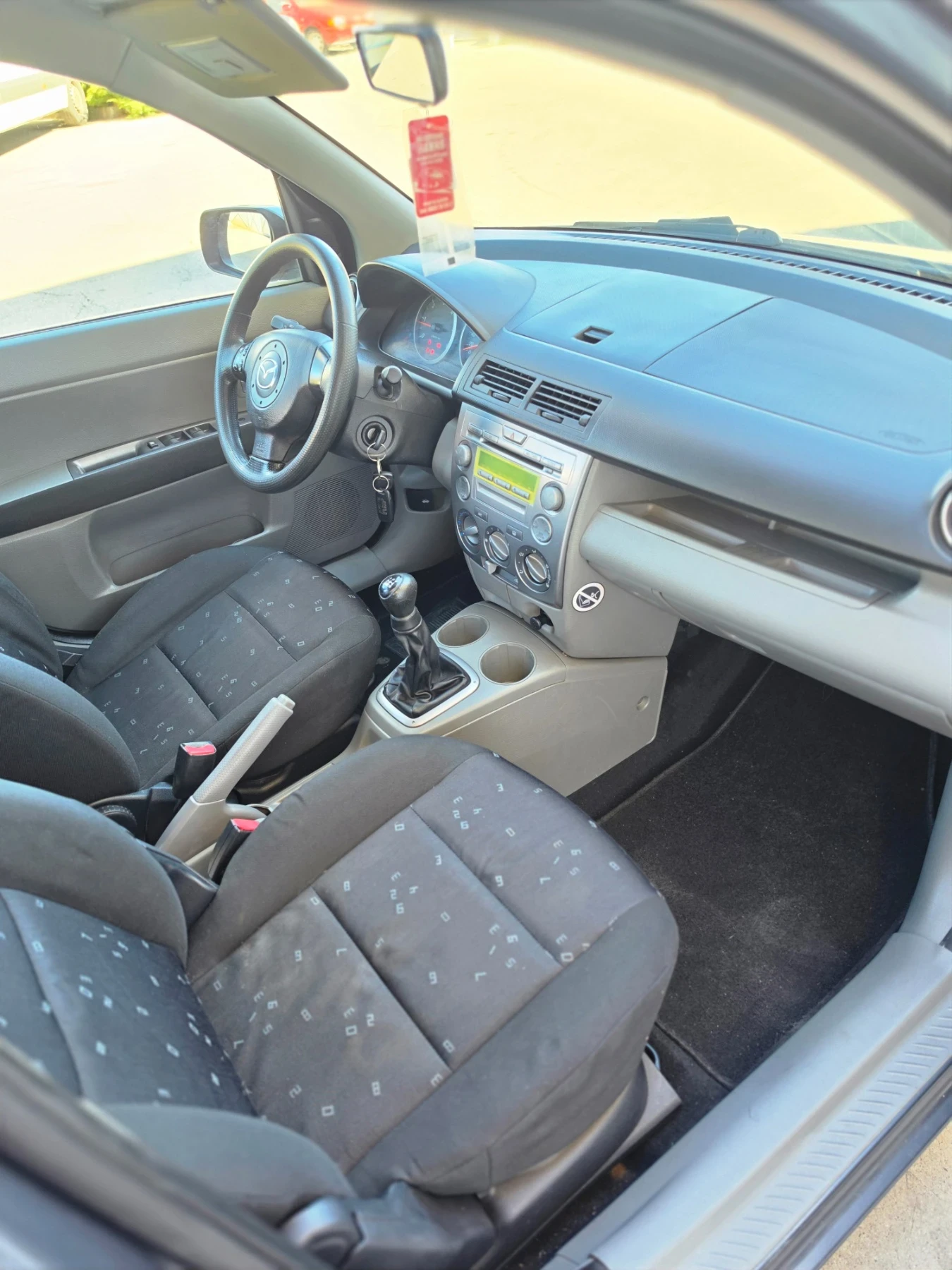 Mazda 2, снимка 9 - Автомобили и джипове - 56345976