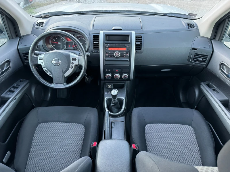 Nissan X-trail 2.5i 16v ! 4X4 ! SWISS !, снимка 9 - Автомобили и джипове - 47442744