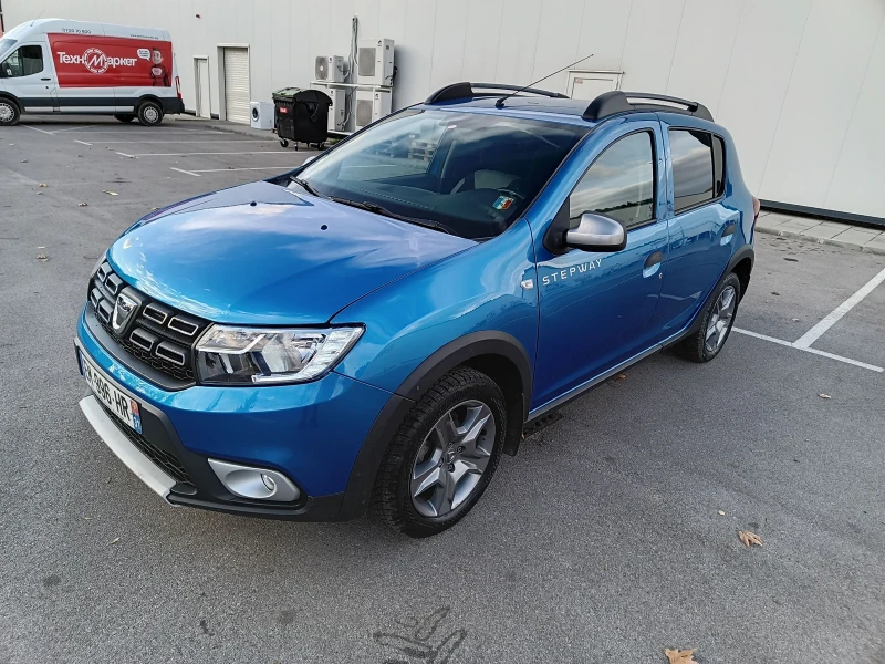 Dacia Sandero Automatic 0.9turbo, снимка 1 - Автомобили и джипове - 48071428