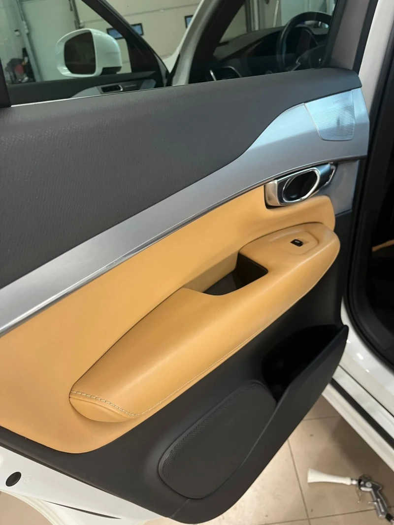 Volvo Xc90 T8 plug in hybrid Head up, B&W, 360, Pano, , снимка 15 - Автомобили и джипове - 52395858