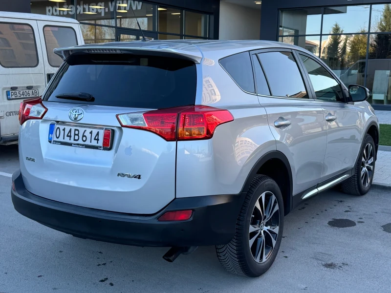 Toyota Rav4 2.0 D4D / Семеен SUV / 2015 / EURO5 / ВСИЧКИ ЕКСТР, снимка 6 - Автомобили и джипове - 51766337