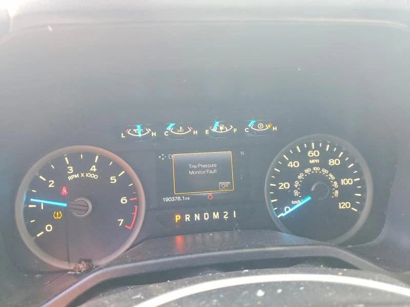 Ford F150 2.7L 6 4x4 w/Rear Wheel Drv, снимка 13 - Автомобили и джипове - 53646476