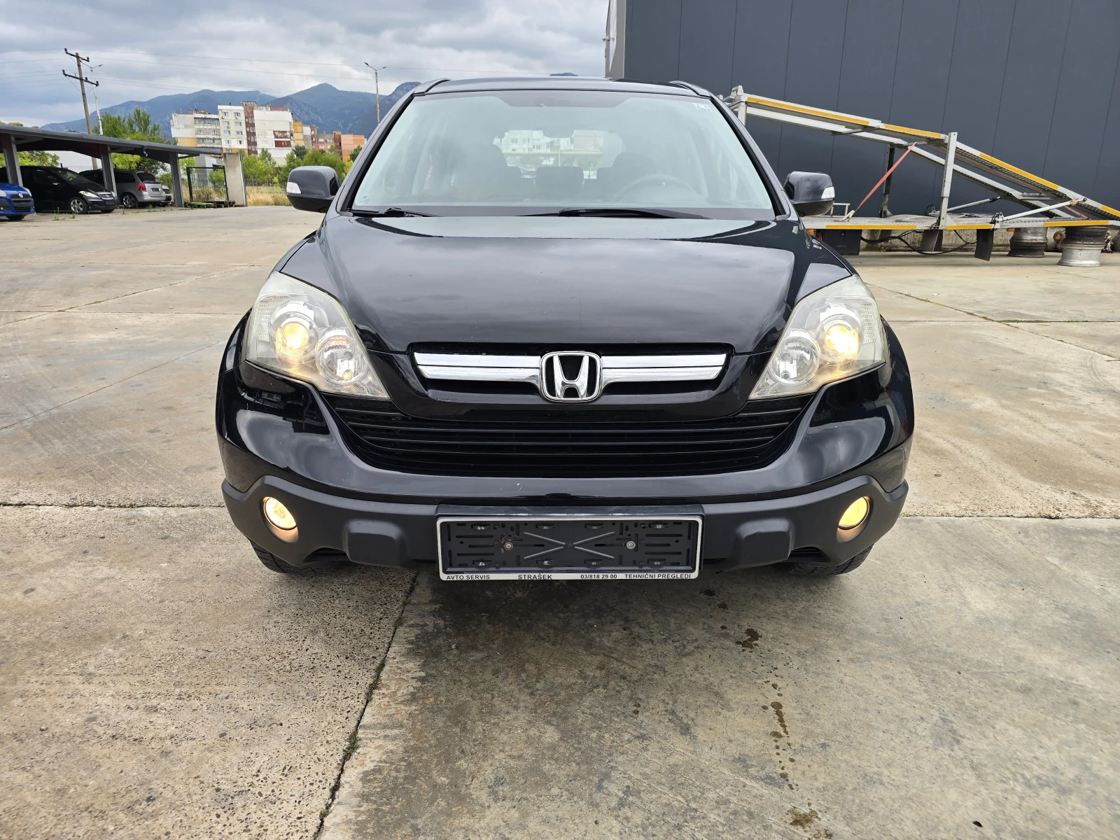 Honda Cr-v 2.2D 4x4 - изображение 2