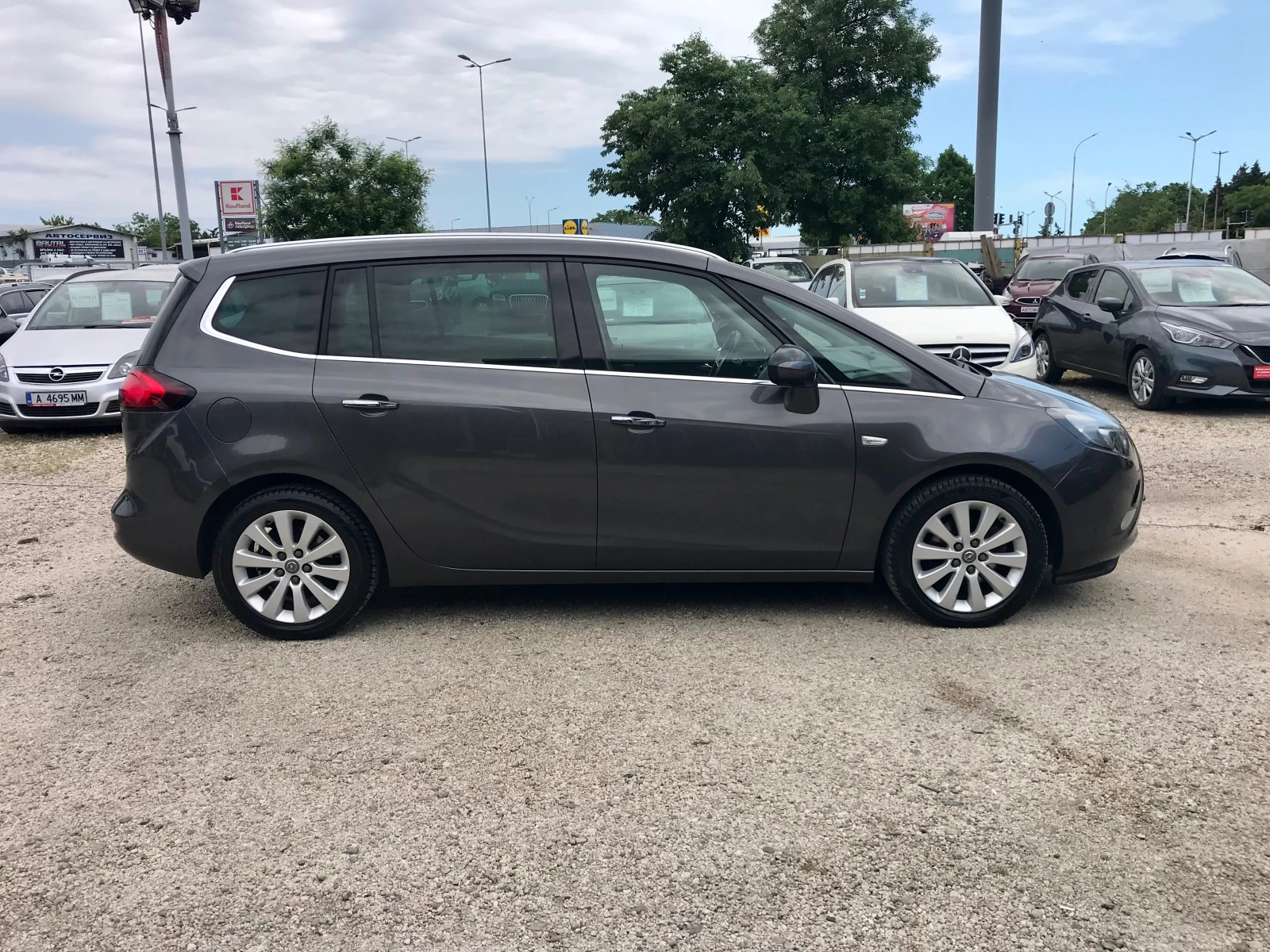 Opel Zafira 2.0d-6ck.-full-cosmo, снимка 8 - Автомобили и джипове - 52668913