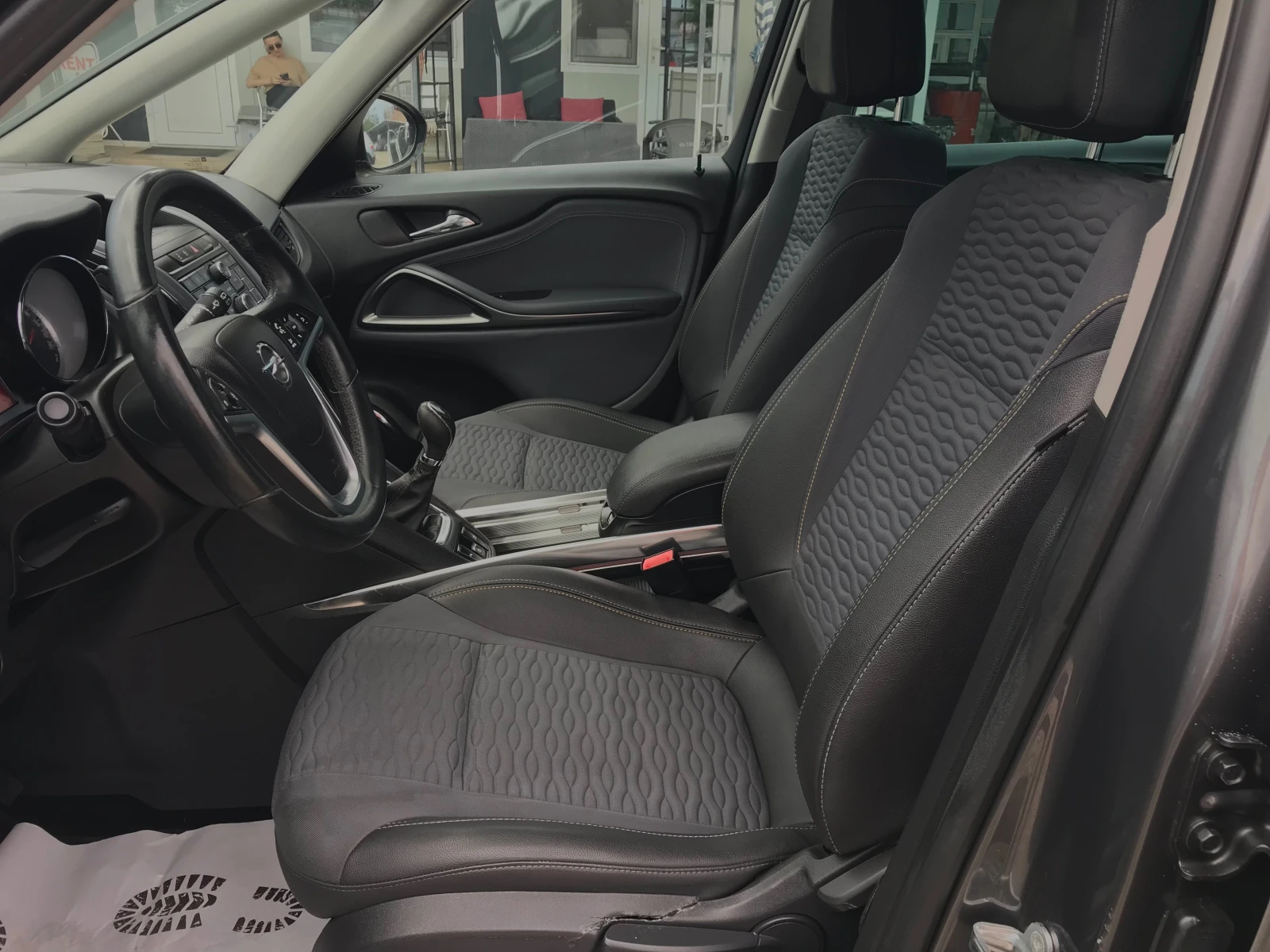 Opel Zafira 2.0d-6ck.-full-cosmo, снимка 9 - Автомобили и джипове - 52668913