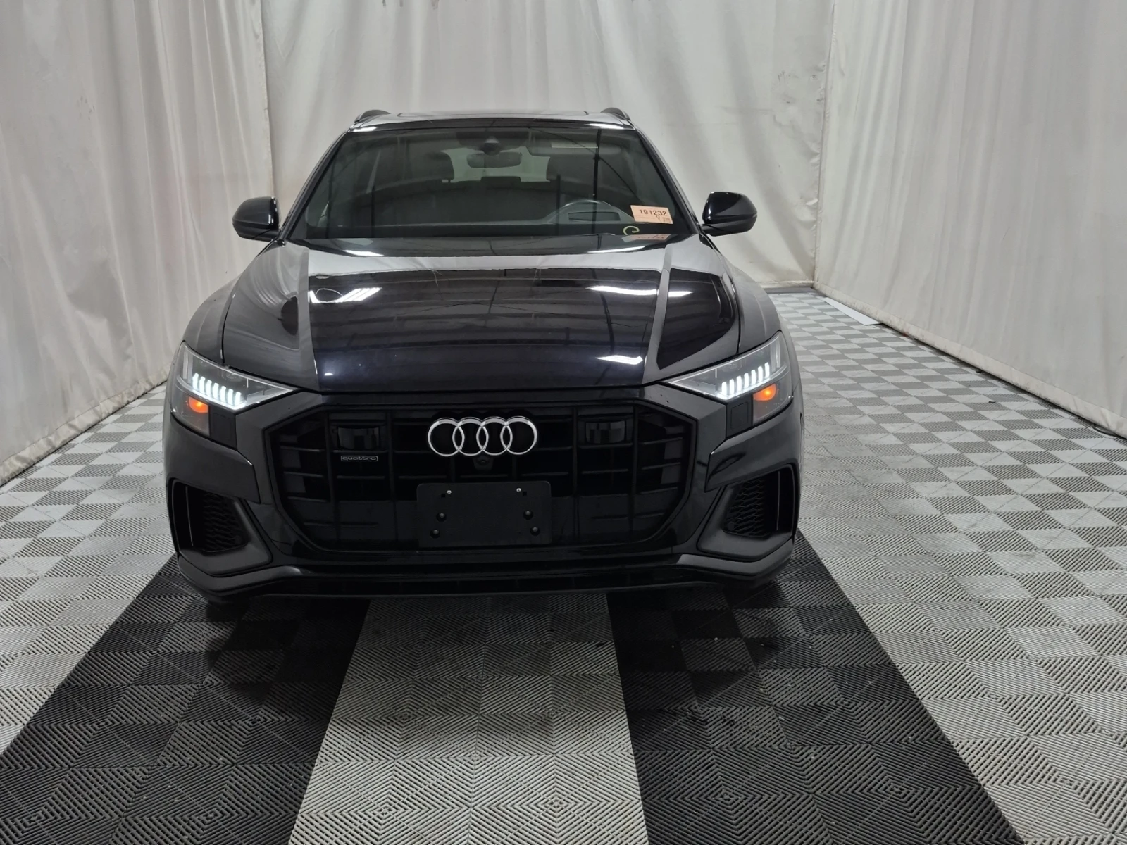 Audi Q8 * TECHNIK* CARFAX * БЕЗ ПЪРВОНАЧАЛНА ВНОСКА - изображение 2