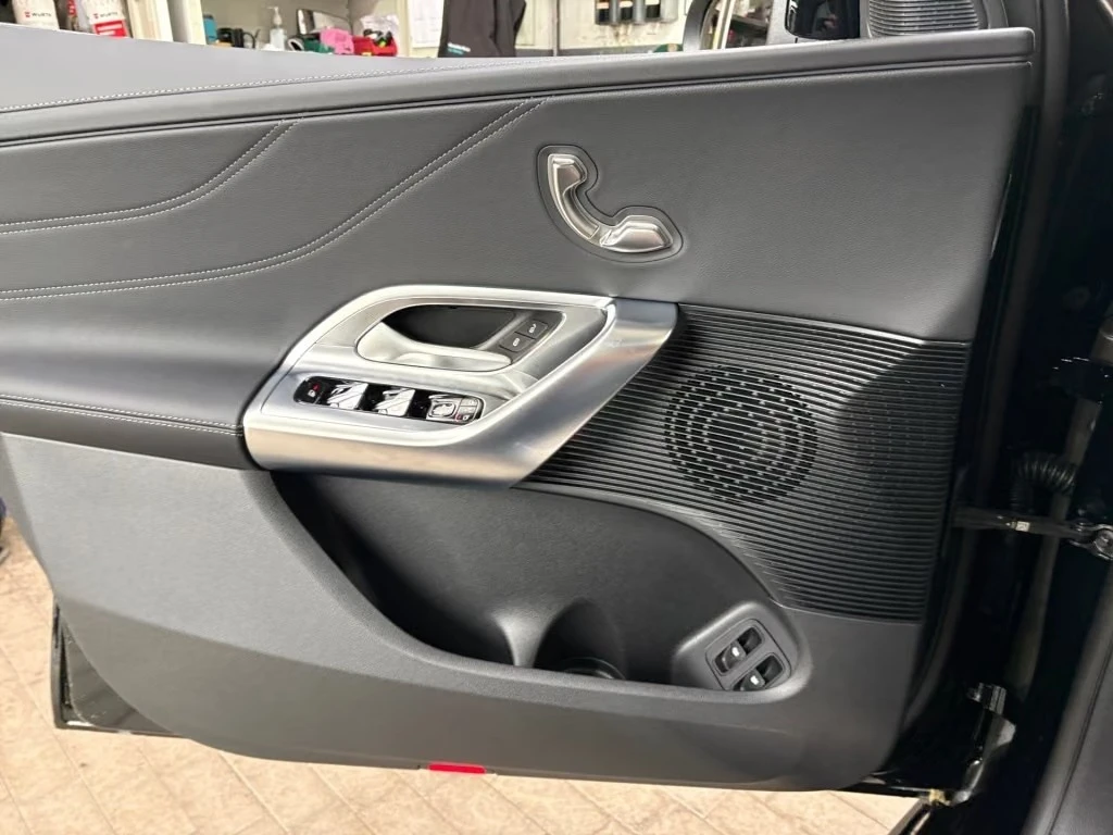 Mercedes-Benz GLC 400 EQ AMG 4-MATIC PANORAMA SUPERSCREEN 360-CAMERA, снимка 13 - Автомобили и джипове - 56201415