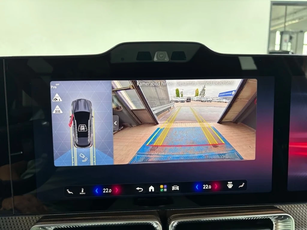 Mercedes-Benz GLC 400 EQ AMG 4-MATIC PANORAMA SUPERSCREEN 360-CAMERA, снимка 11 - Автомобили и джипове - 56201415