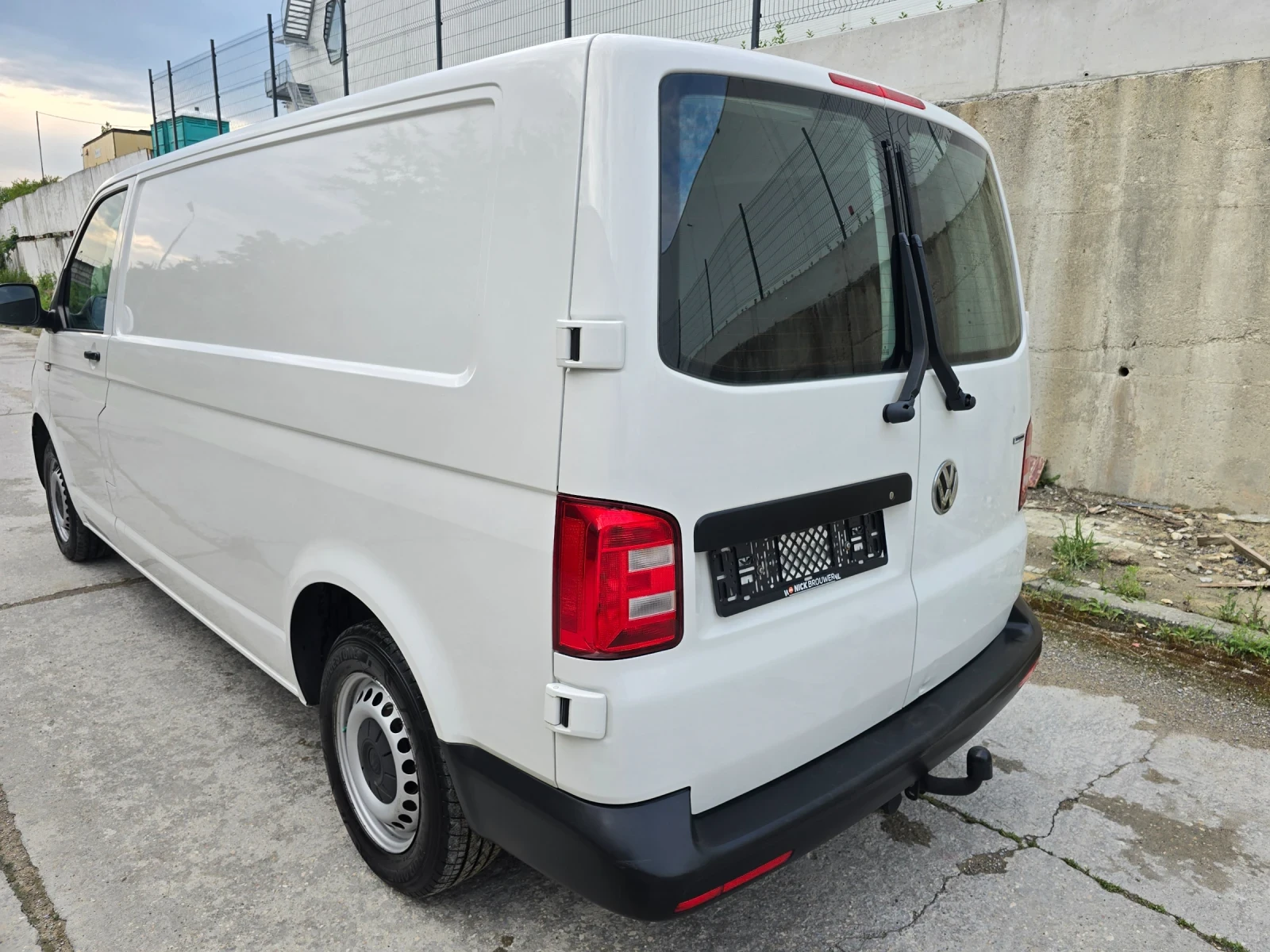 VW T6  2.0 TDI L2H1 Comfortline, снимка 2 - Бусове и автобуси - 51716829