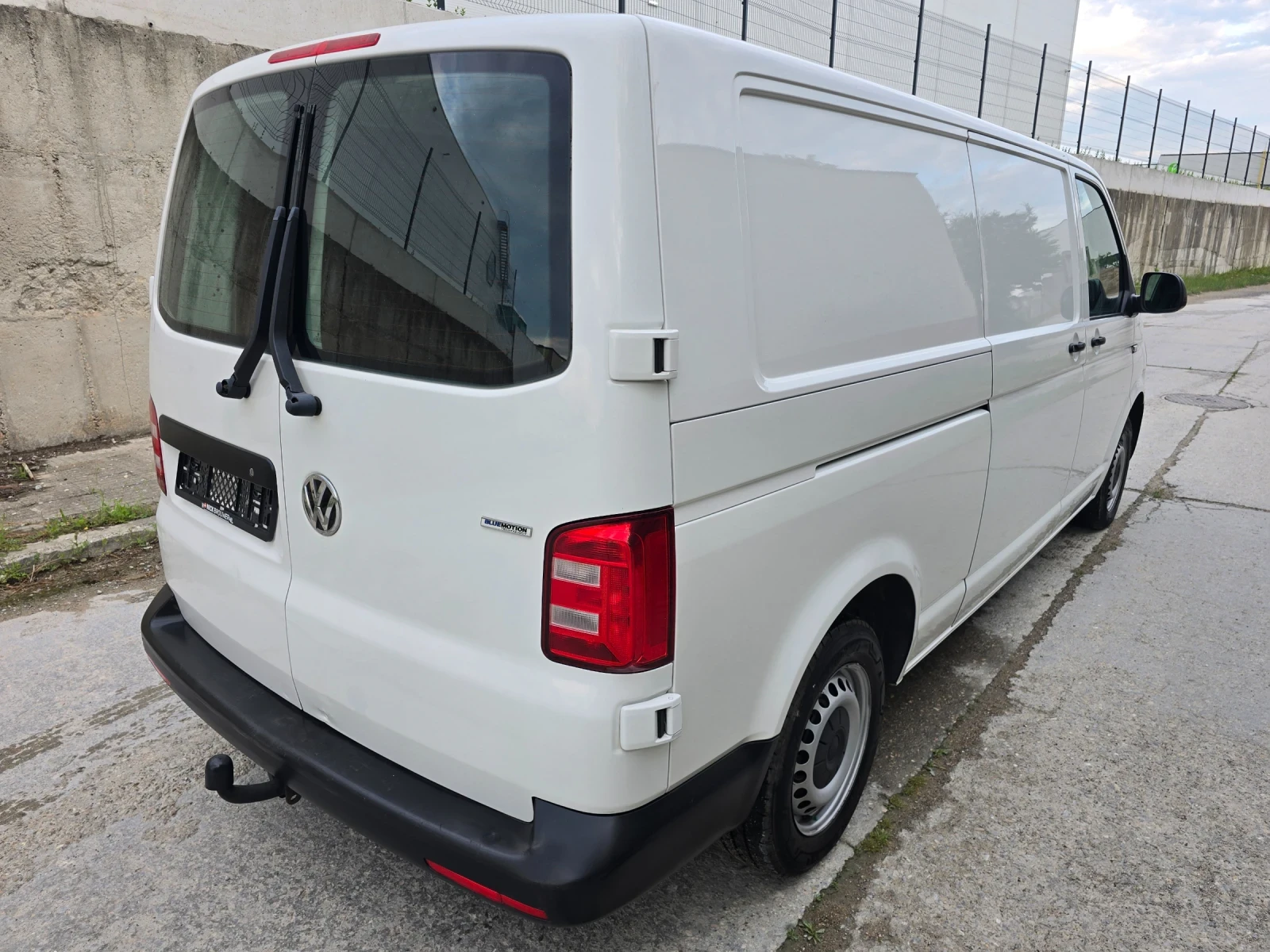VW T6  2.0 TDI L2H1 Comfortline, снимка 4 - Бусове и автобуси - 51716829