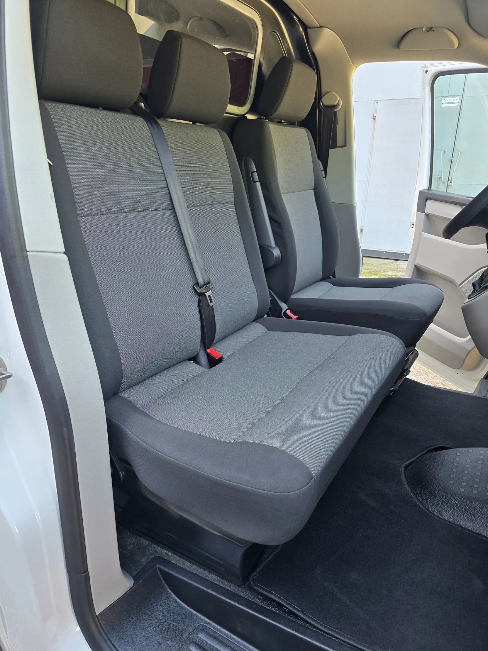 VW T6  2.0 TDI L2H1 Comfortline, снимка 13 - Бусове и автобуси - 51716829