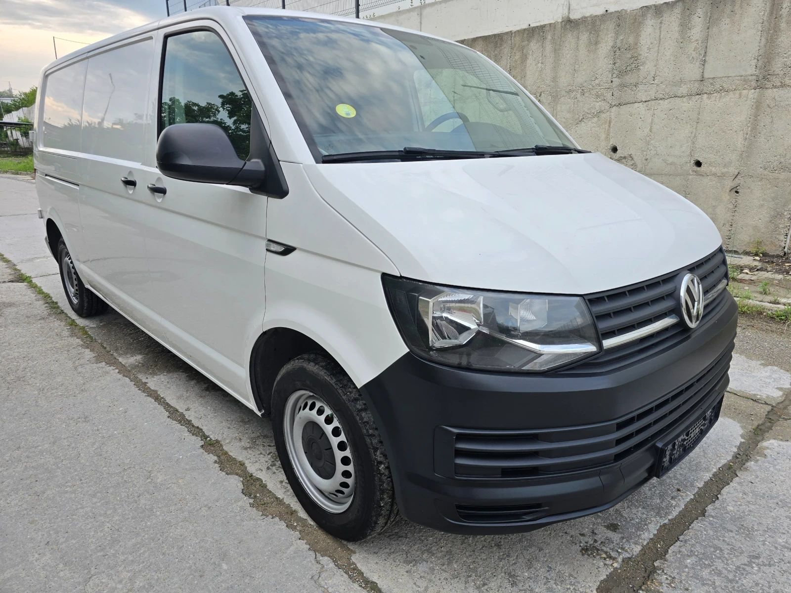 VW T6  2.0 TDI L2H1 Comfortline, снимка 6 - Бусове и автобуси - 51716829