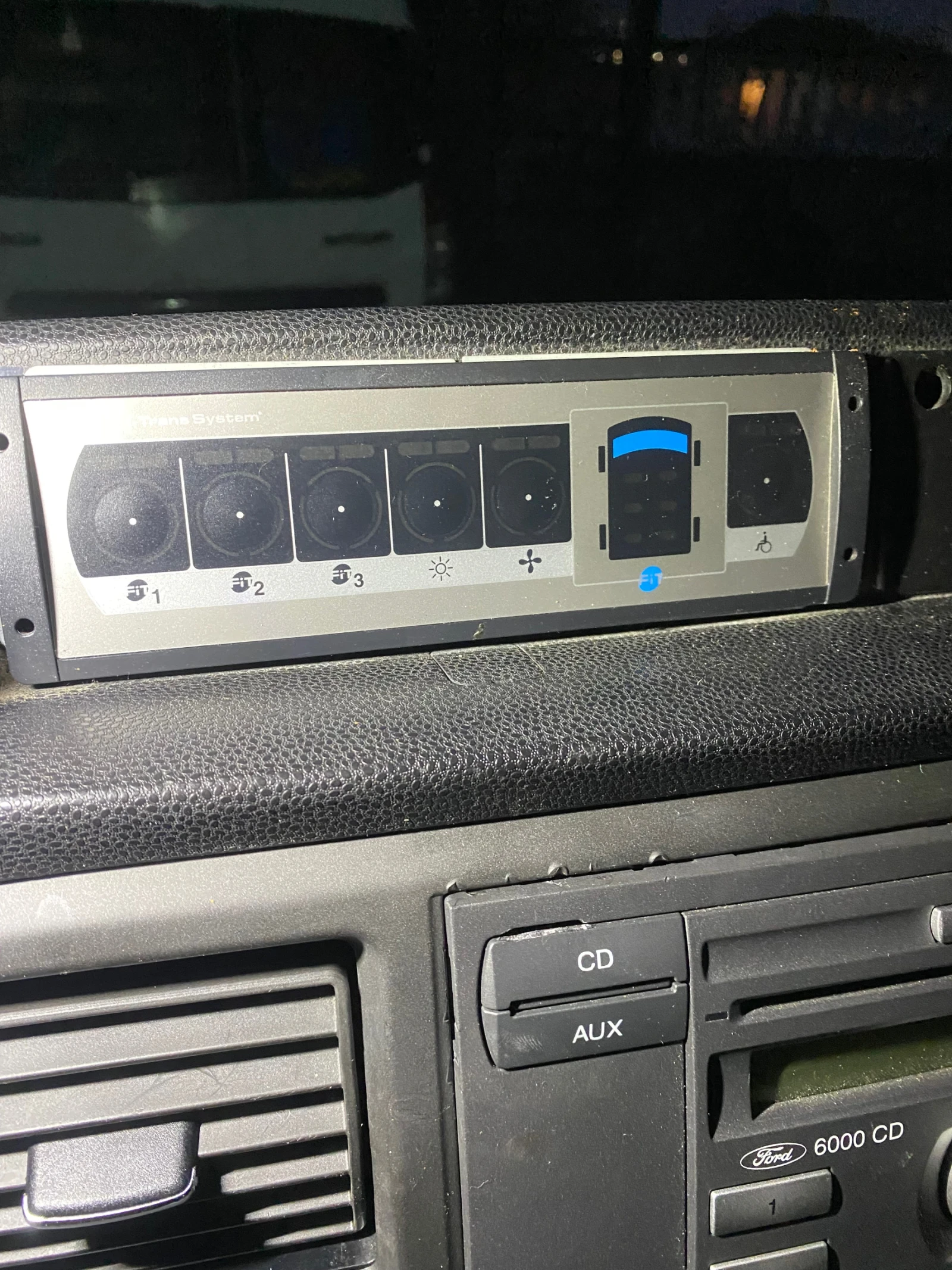 Ford Transit 2.2 | Mobile.bg � ����������� 14