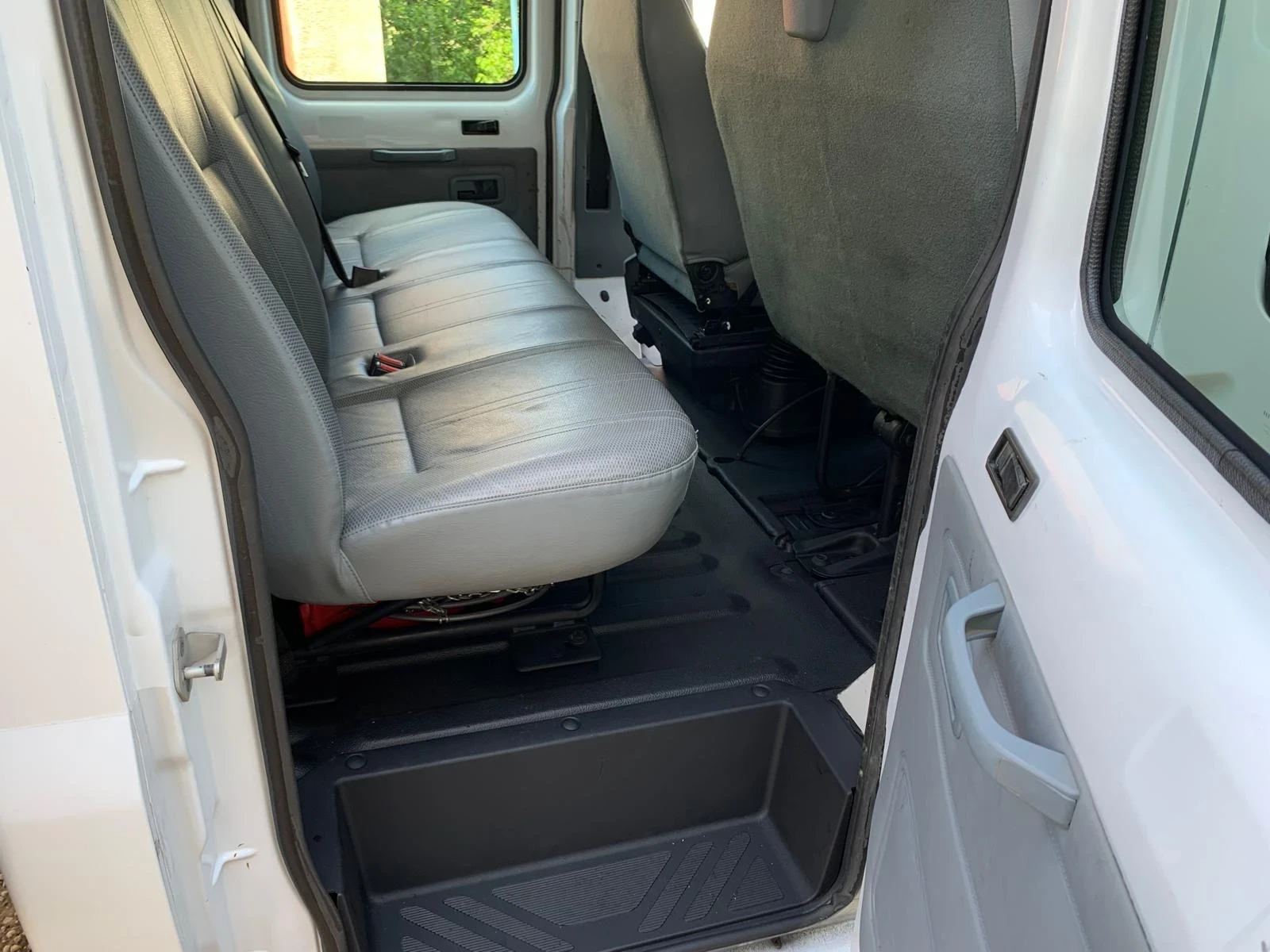 Ford Transit 3, 5т Категория В 6+ 1 места, снимка 15 - Бусове и автобуси - 54633539