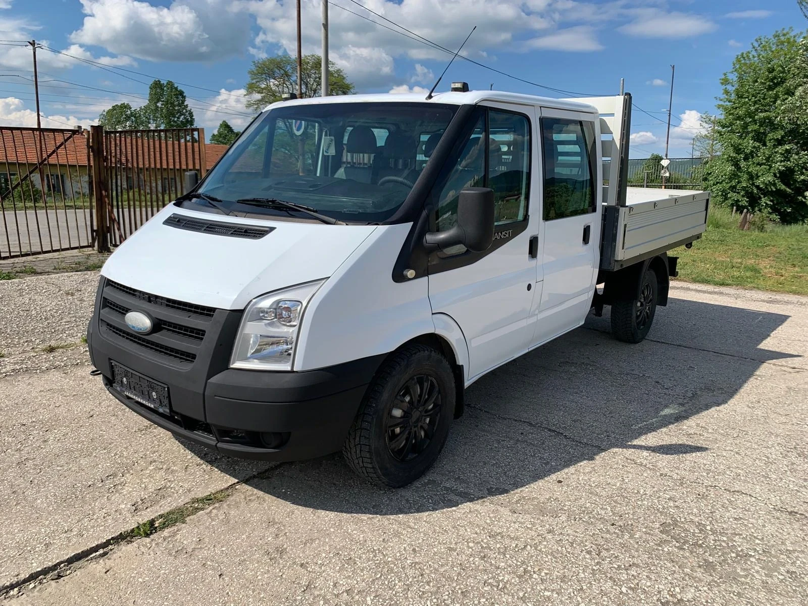 Ford Transit 3, 5т Категория В 6+ 1 места