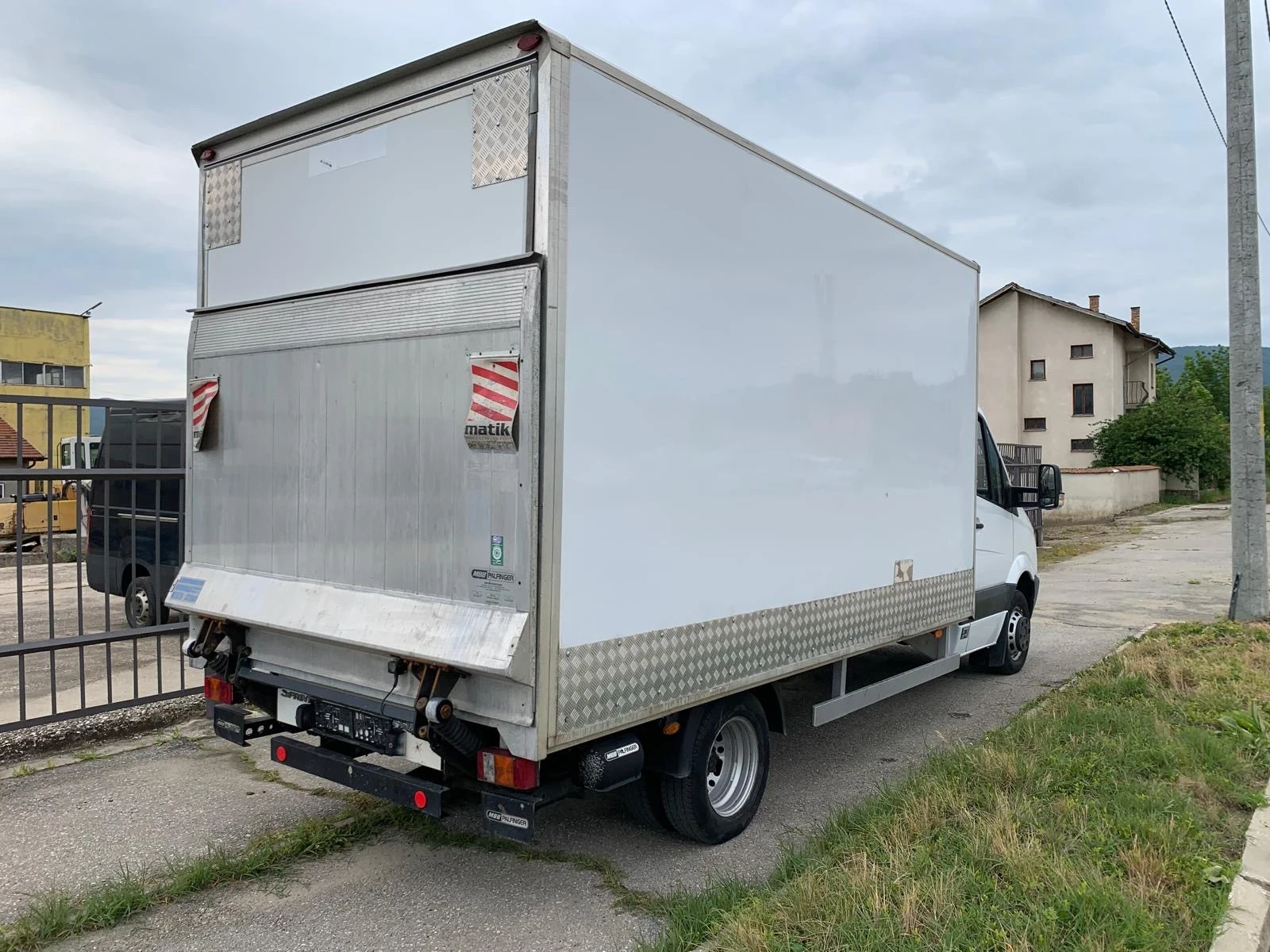 Mercedes-Benz Sprinter 516 CDI Куфар, снимка 5 - Бусове и автобуси - 55539410