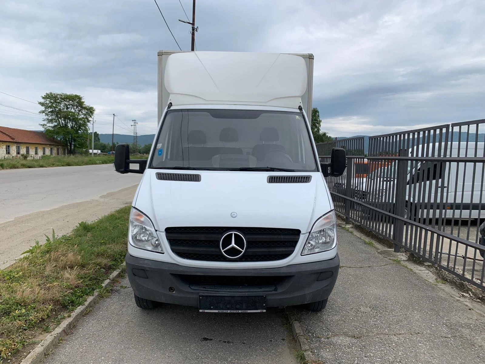 Mercedes-Benz Sprinter 516 CDI Куфар, снимка 2 - Бусове и автобуси - 55539410