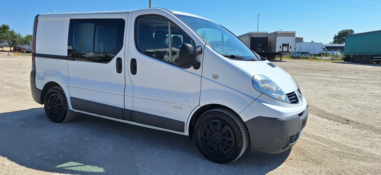 Renault Trafic 2, 0dci Товаро пътнически!!, снимка 2 - Бусове и автобуси - 55736213