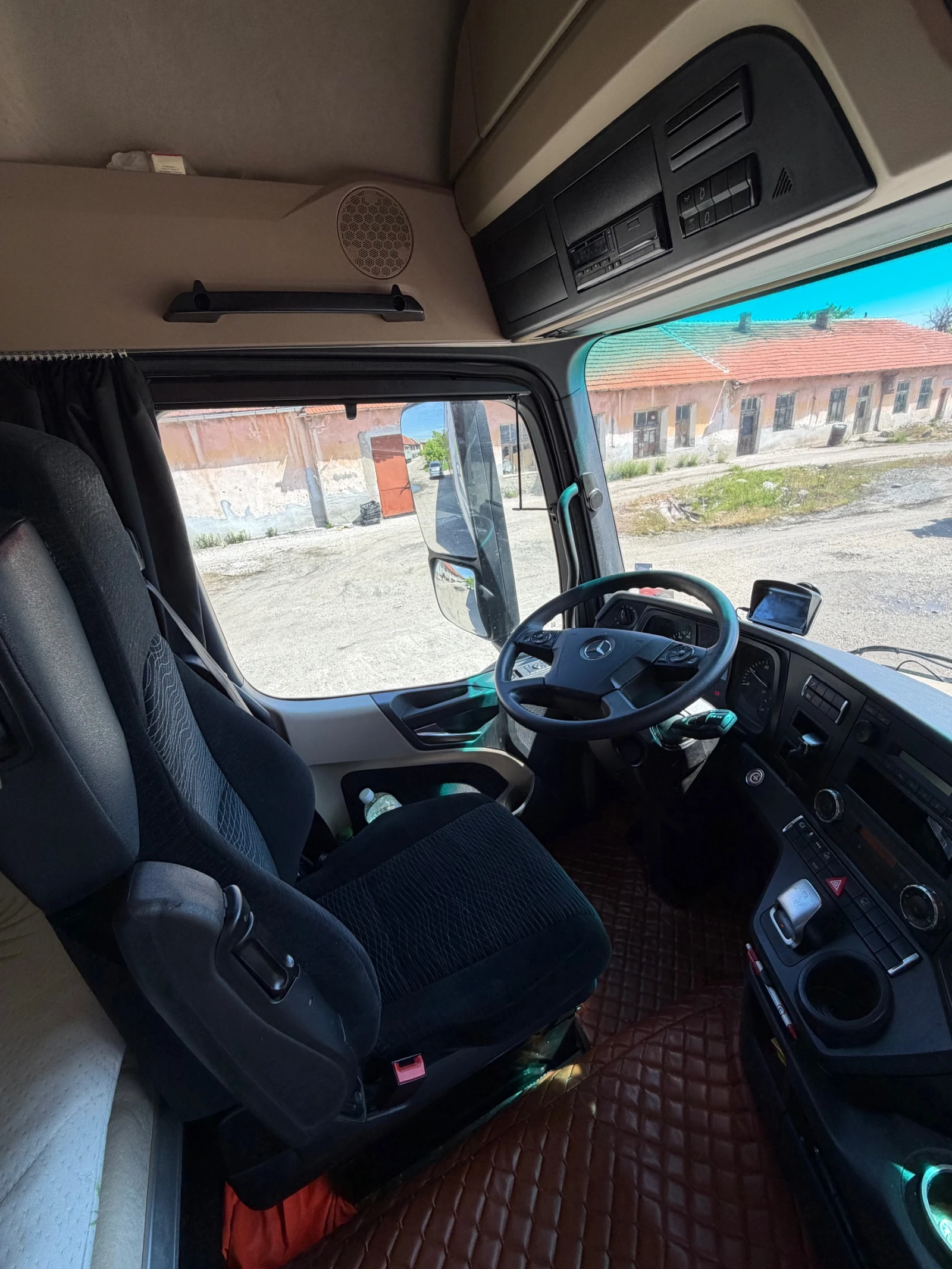 Mercedes-Benz Actros Actros F, снимка 6 - Камиони - 54442160