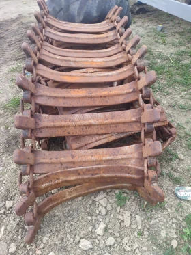 Специализирани машини Машини за дърводобив Тракове и вериги за Понсе Бъфало 2010 година, снимка 1