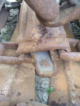 Специализирани машини Машини за дърводобив Тракове и вериги за Понсе Бъфало 2010 година, снимка 5