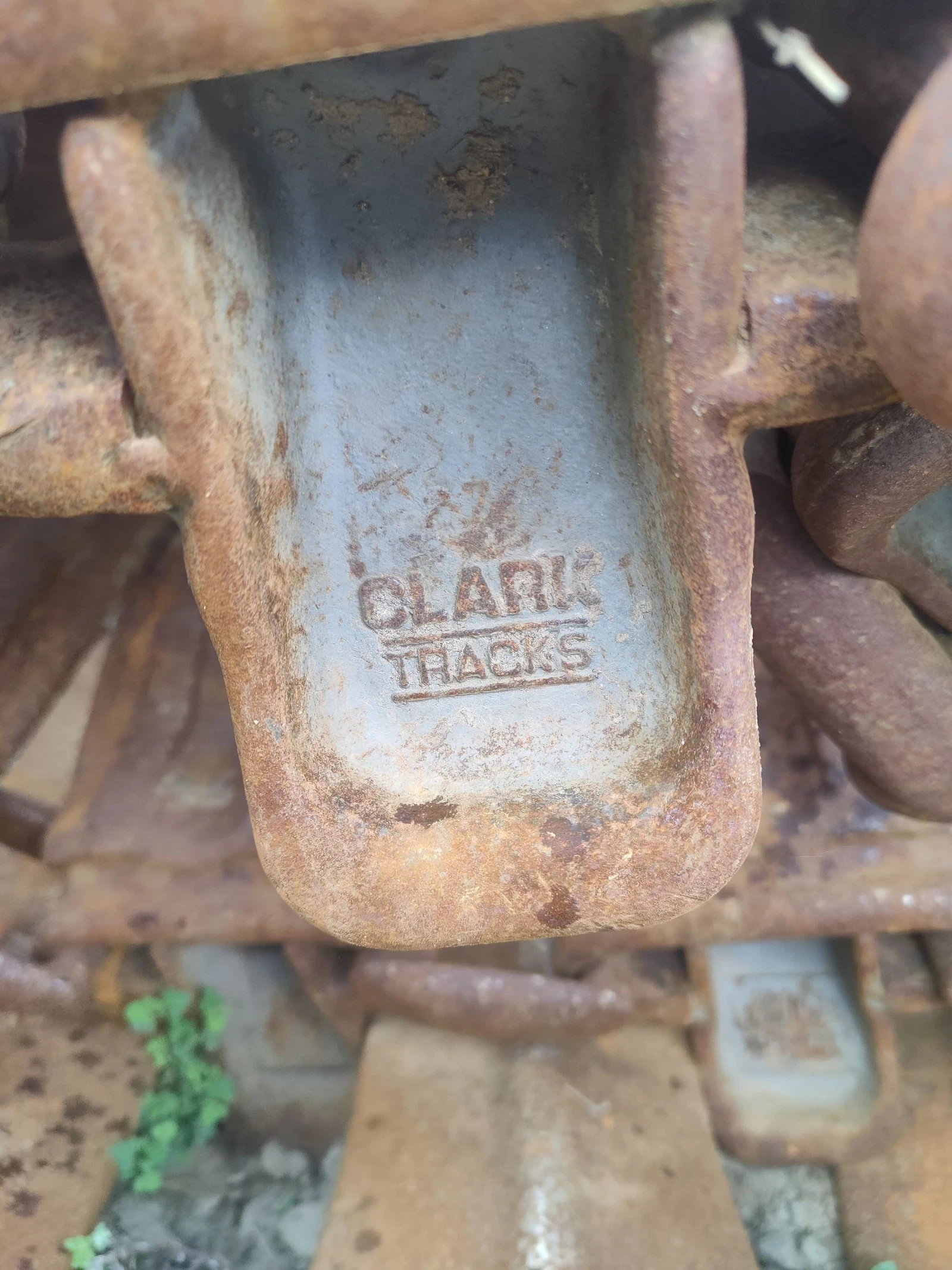 Специализирани машини Машини за дърводобив Тракове и вериги за Понсе Бъфало 2010 година, снимка 3 - Селскостопанска техника - 54180742