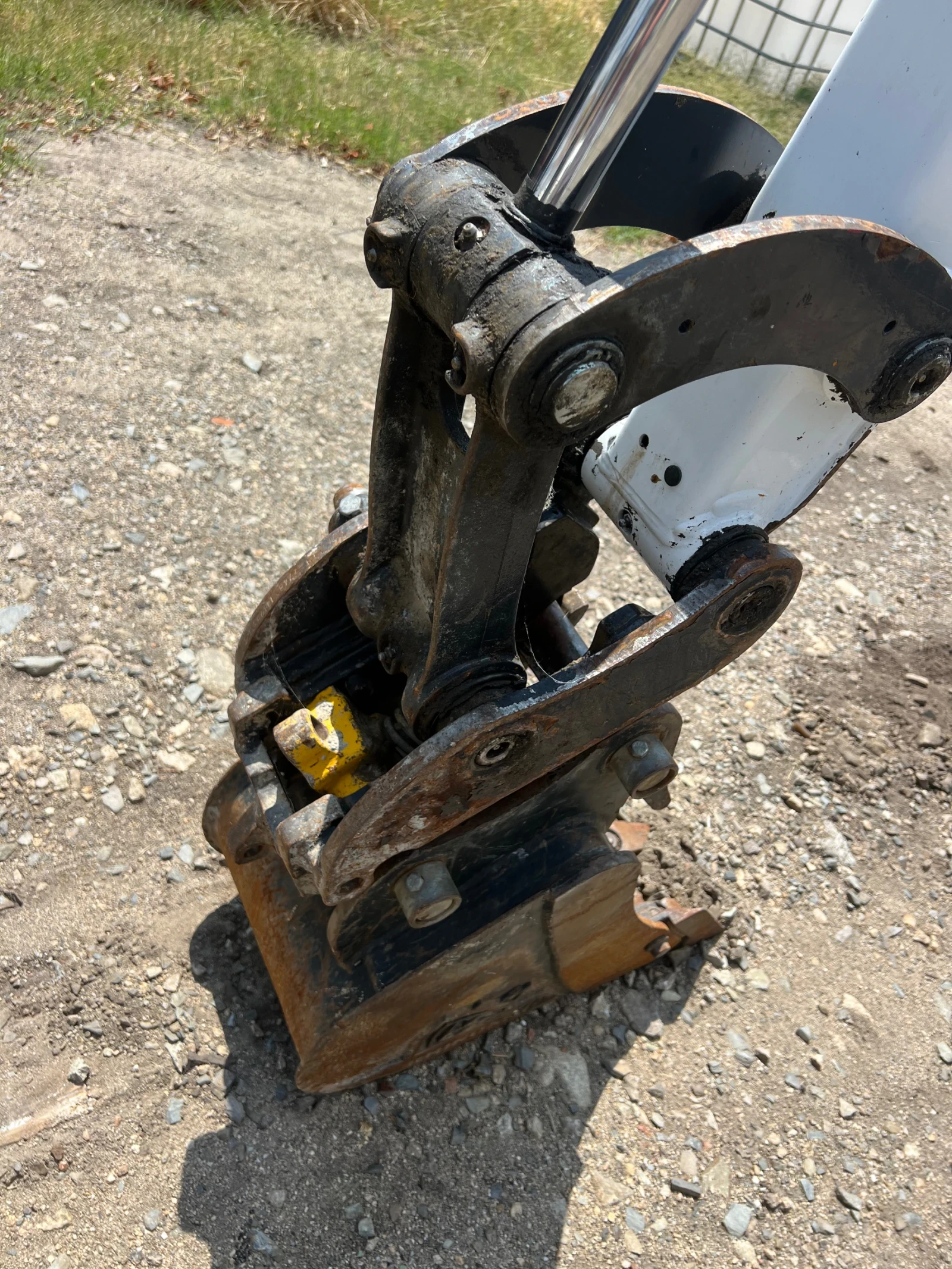 Багер Bobcat E26, снимка 5 - Индустриална техника - 55359046