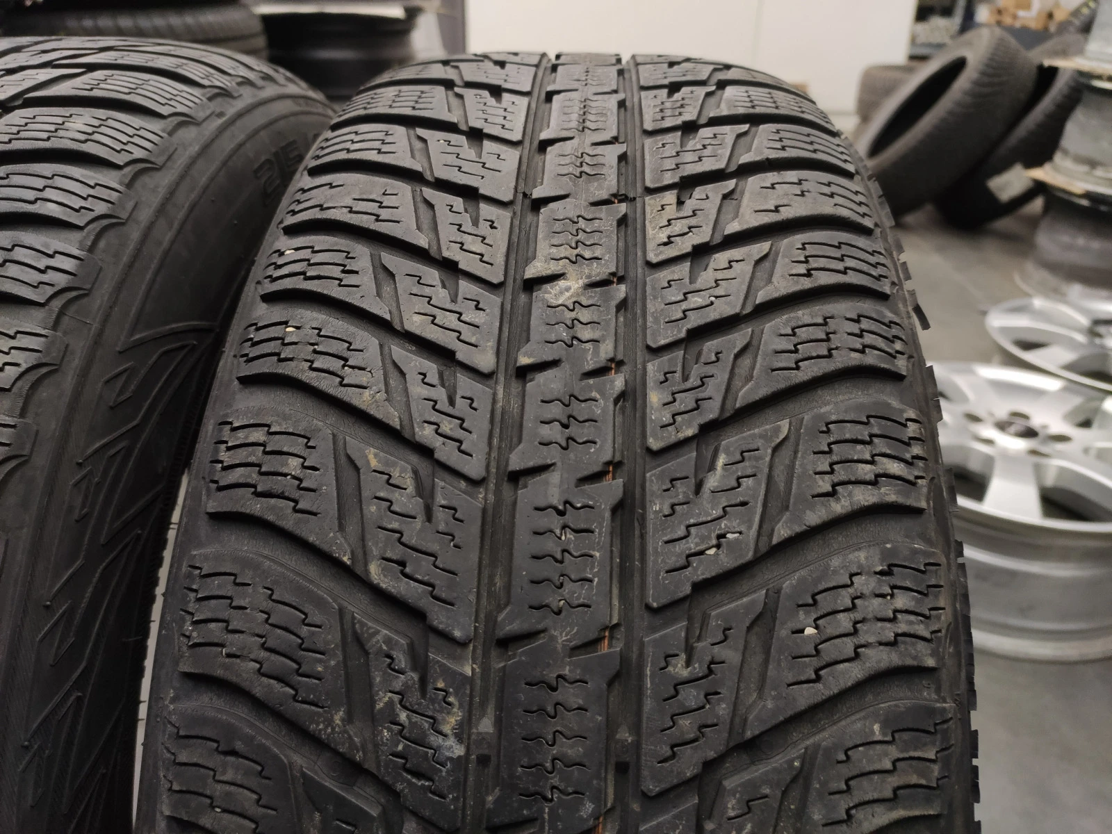  215/60R17 | Mobile.bg   1