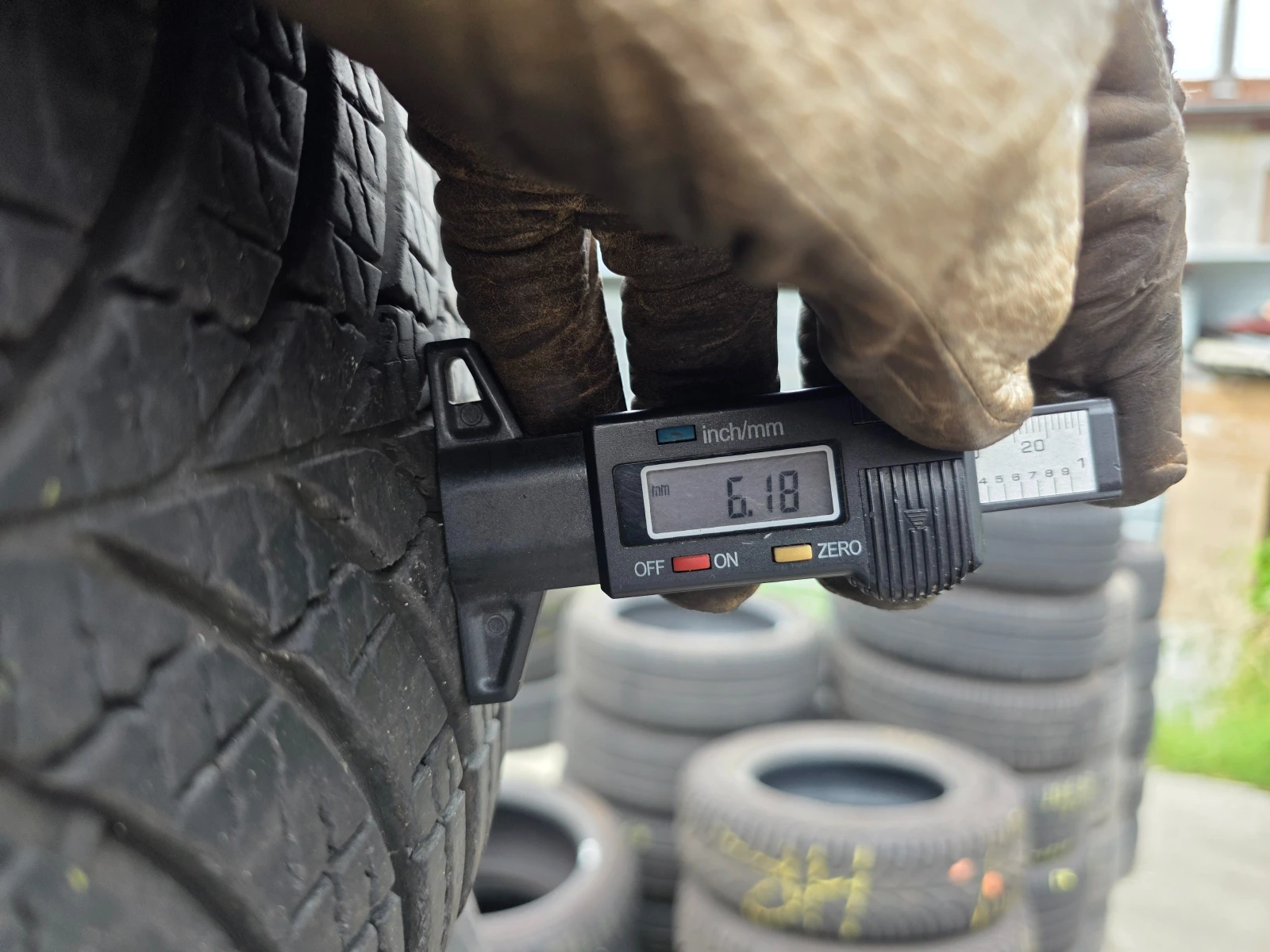 Гуми Всесезонни 215/55R17, снимка 6 - Гуми и джанти - 55491938