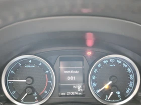 Toyota Auris 1.3, снимка 5