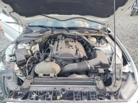 Ford Mustang 2.3L 4 Rear-wheel drive, снимка 12