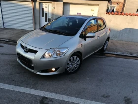     Toyota Auris 2.0 