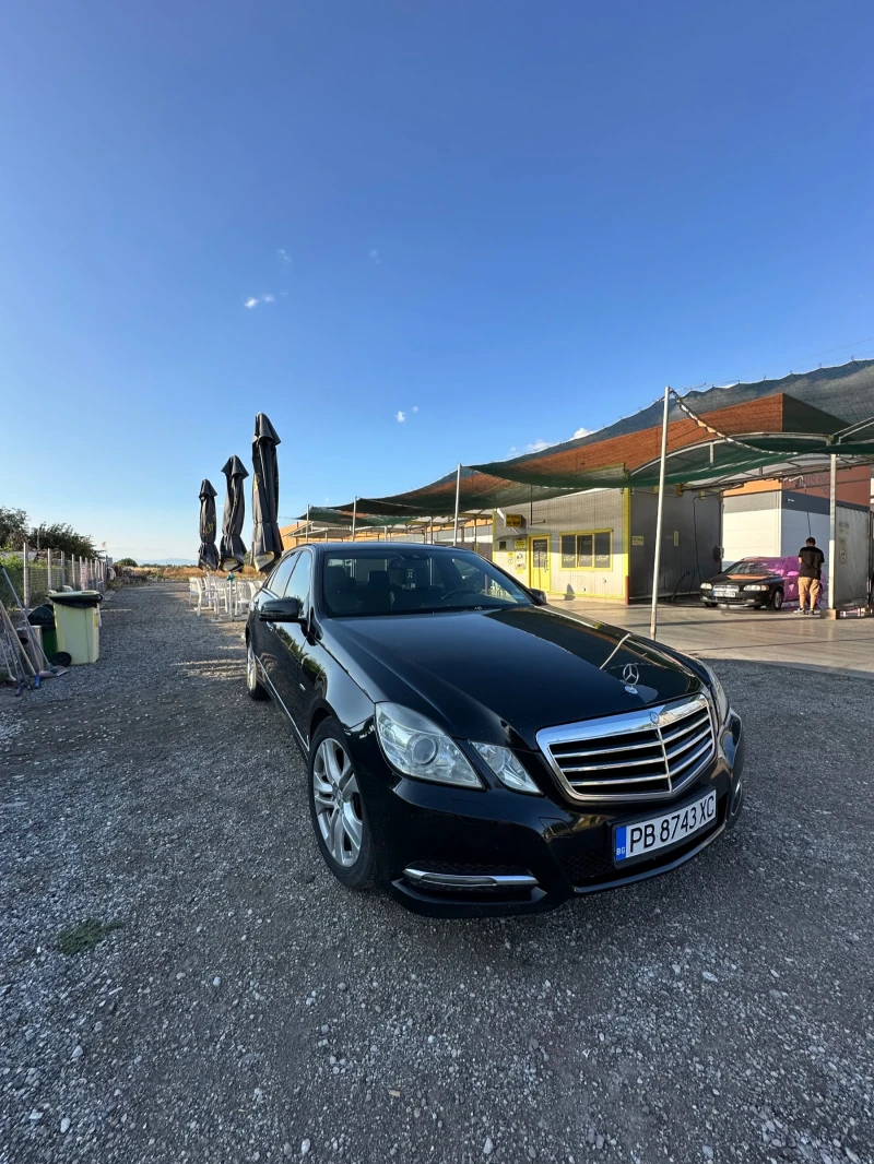 Mercedes-Benz E 220 Blue-efficiency AVANTGARDE, снимка 1 - Автомобили и джипове - 47722140