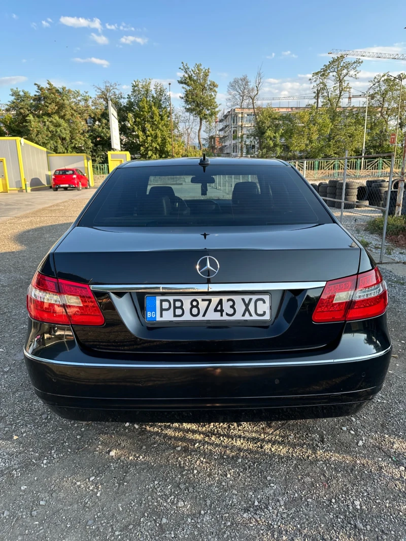 Mercedes-Benz E 220 Blue-efficiency AVANTGARDE, снимка 10 - Автомобили и джипове - 47722140