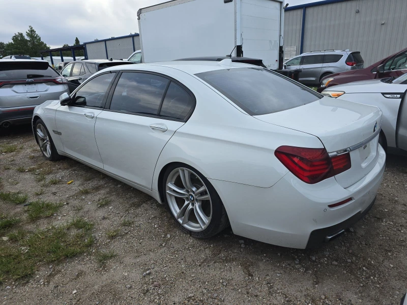 BMW 750 Li* PANO* HEAD UP* OBDUHVANE/КРАЙНА ЦЕНА ДО БЪЛГАР, снимка 4 - Автомобили и джипове - 48083673