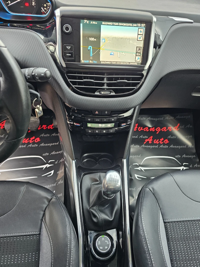 Peugeot 2008 1.6eHDI, Allure , снимка 11 - Автомобили и джипове - 48299910